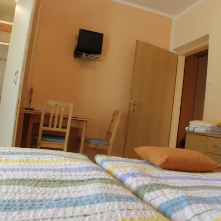 Studio In With Balcony, Air Conditioning, Wifi, Washing Machine Apartment Lopar